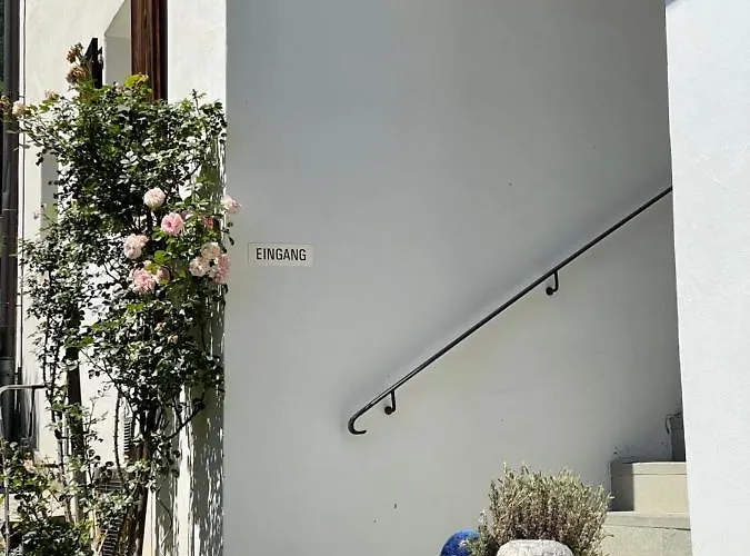 Beverin Frühstückspension Farden